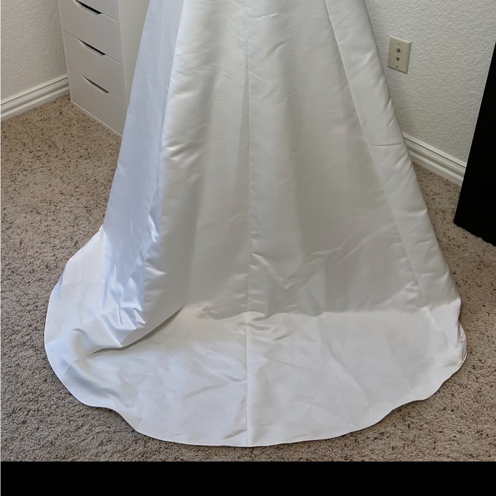 Wedding Dress - Picture 10 of 10